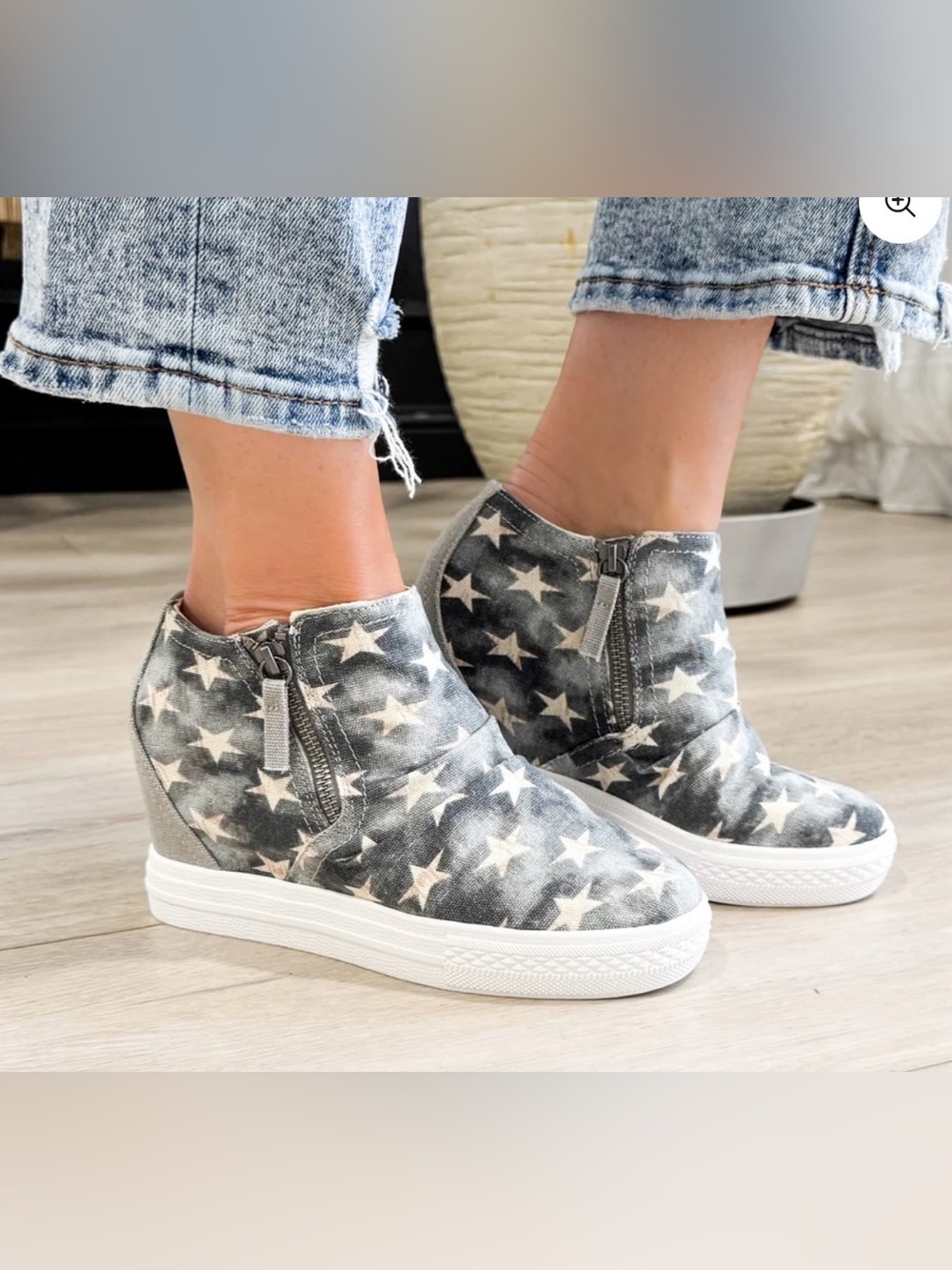 Not Rated Ari Women's Starry Wedge Sneaker Booties sz 6